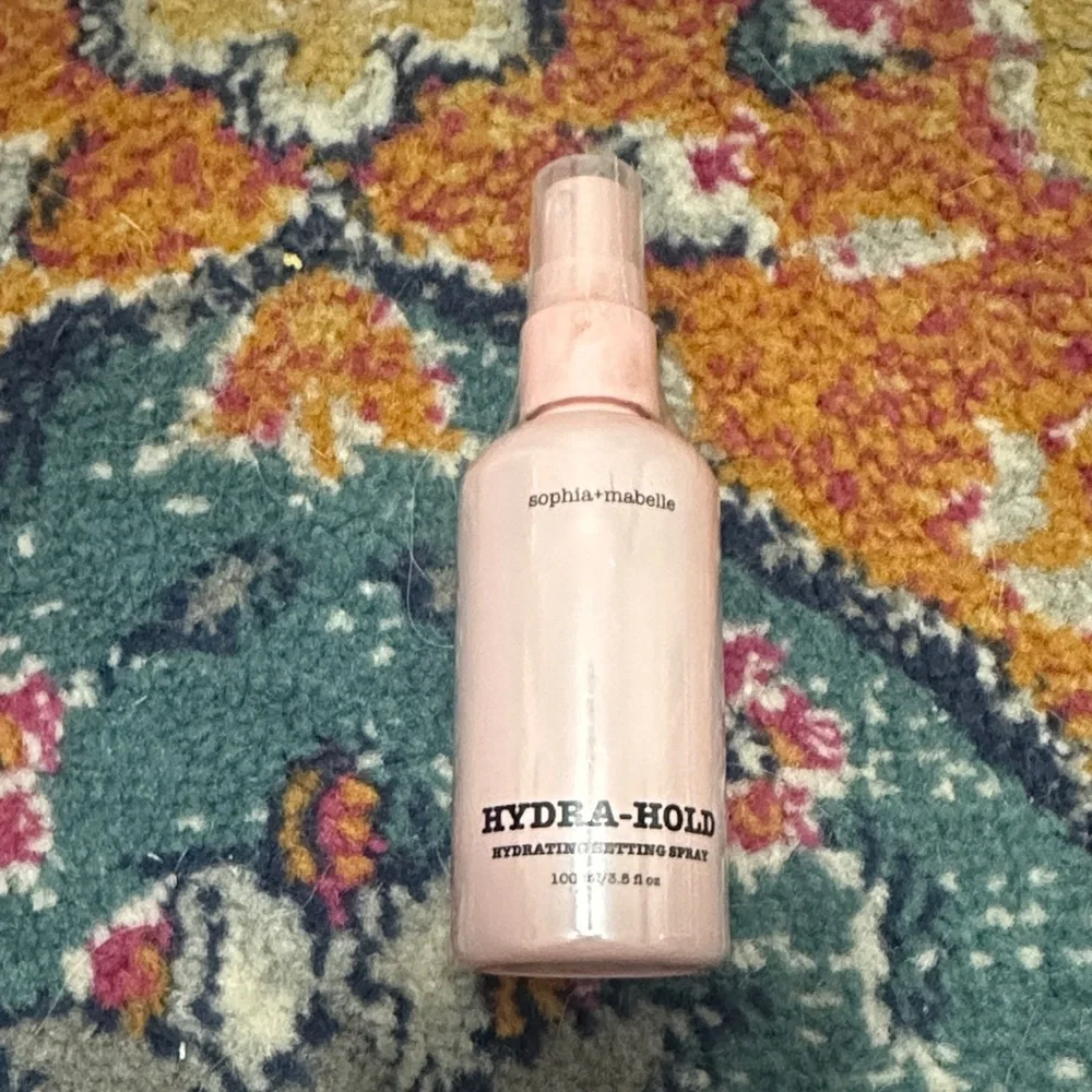 Pink Hydra Hold Hydrating Setting Spray 100ml